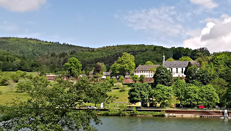 Ferienwohnungen im Fährmannhaus